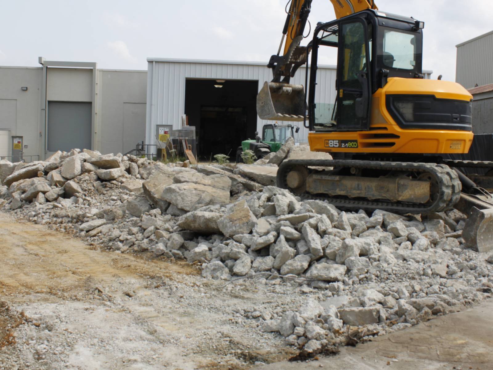 How Excavation Contractors Play a Role on a site